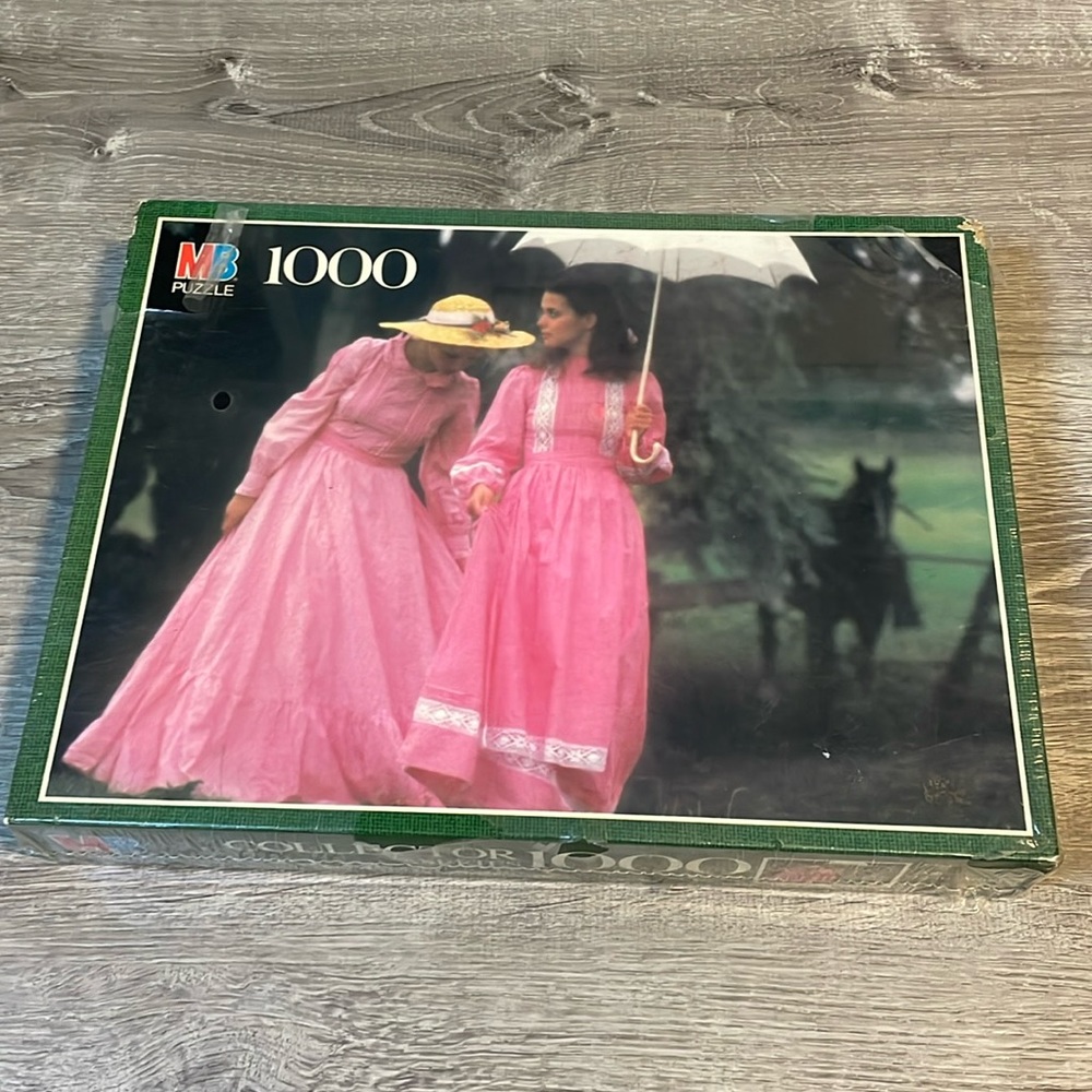 Milton Bradley vintage 1000 piece Renaissance women jigsaw puzzle new